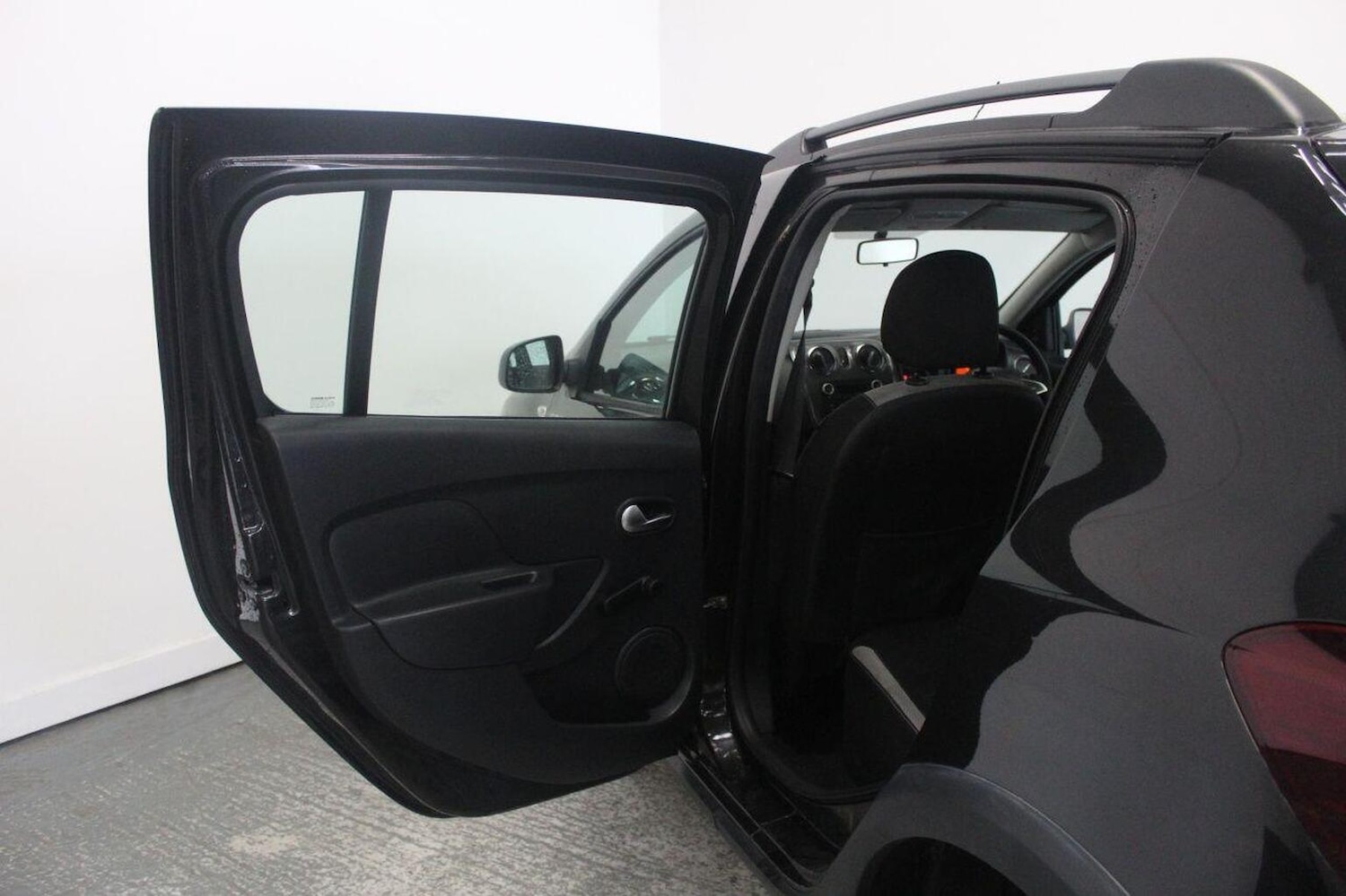 Used Dacia Sandero Stepway 2019 for sale - 76830344: Photo 26