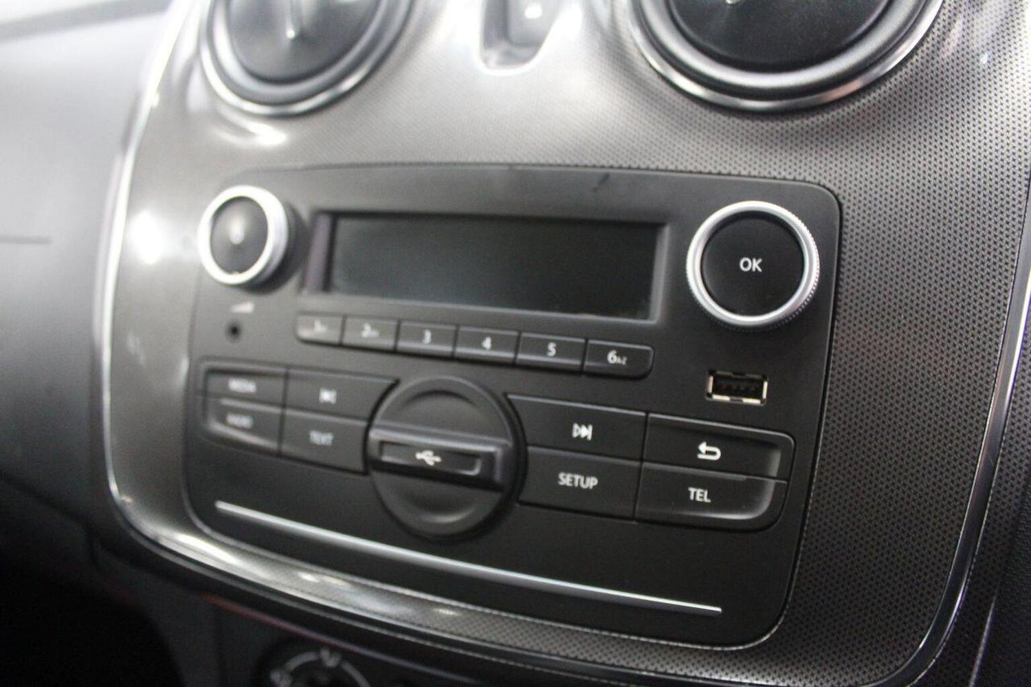 Used Dacia Sandero Stepway 2019 for sale - 76830344: Photo 35