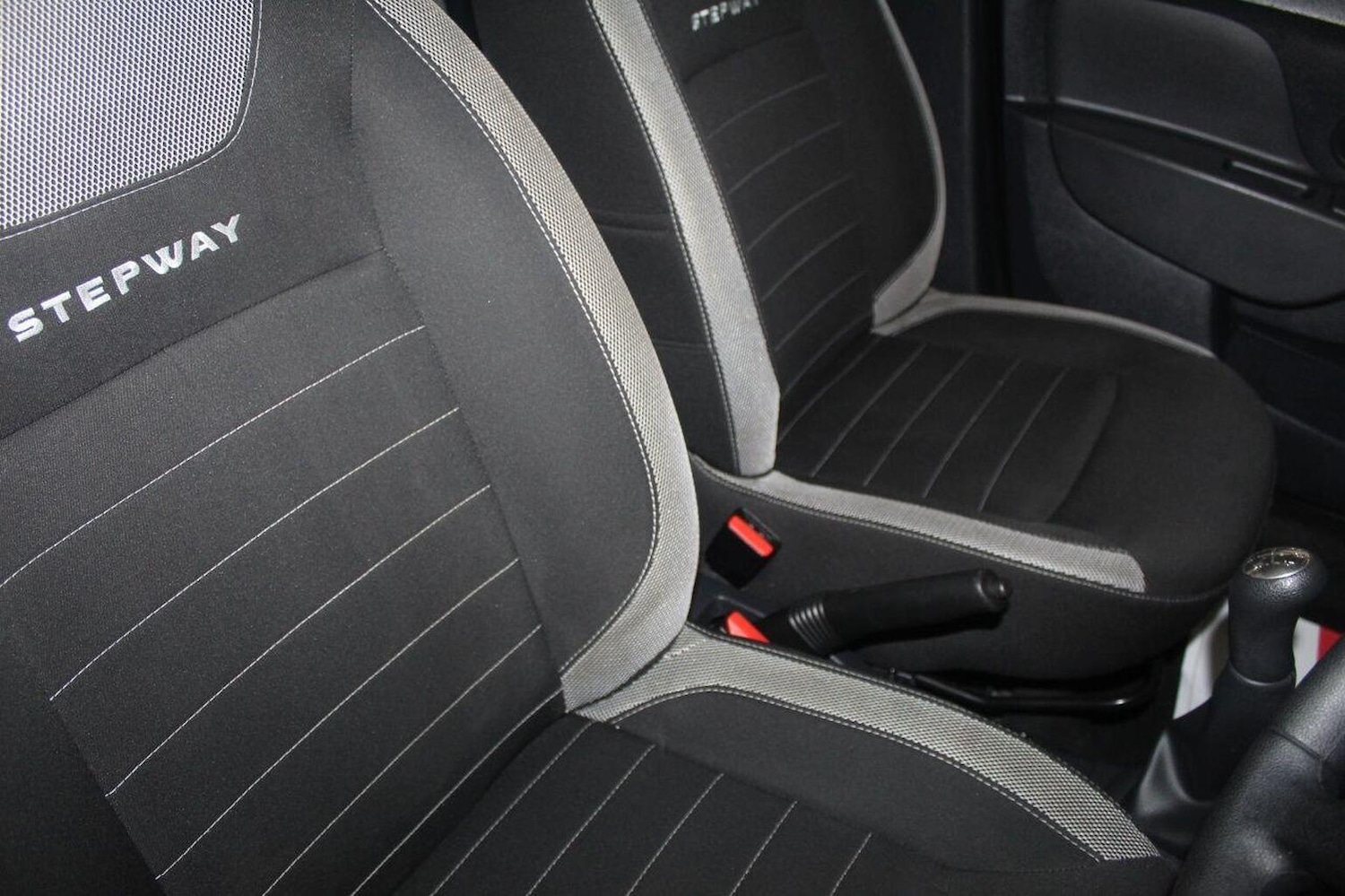 Used Dacia Sandero Stepway 2019 for sale - 76830344: Photo 37