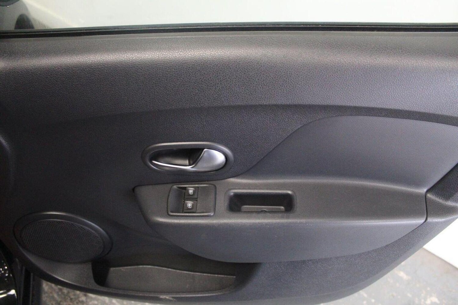 Used Dacia Sandero Stepway 2019 for sale - 76830344: Photo 42