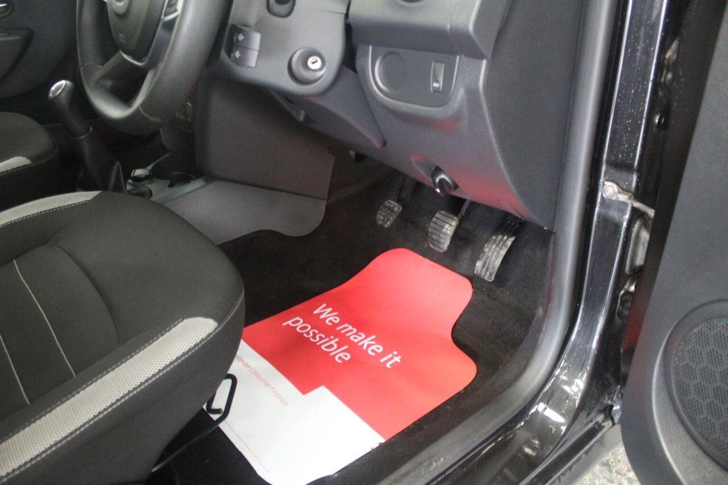 Used Dacia Sandero Stepway 2019 for sale - 76830344: Photo 43