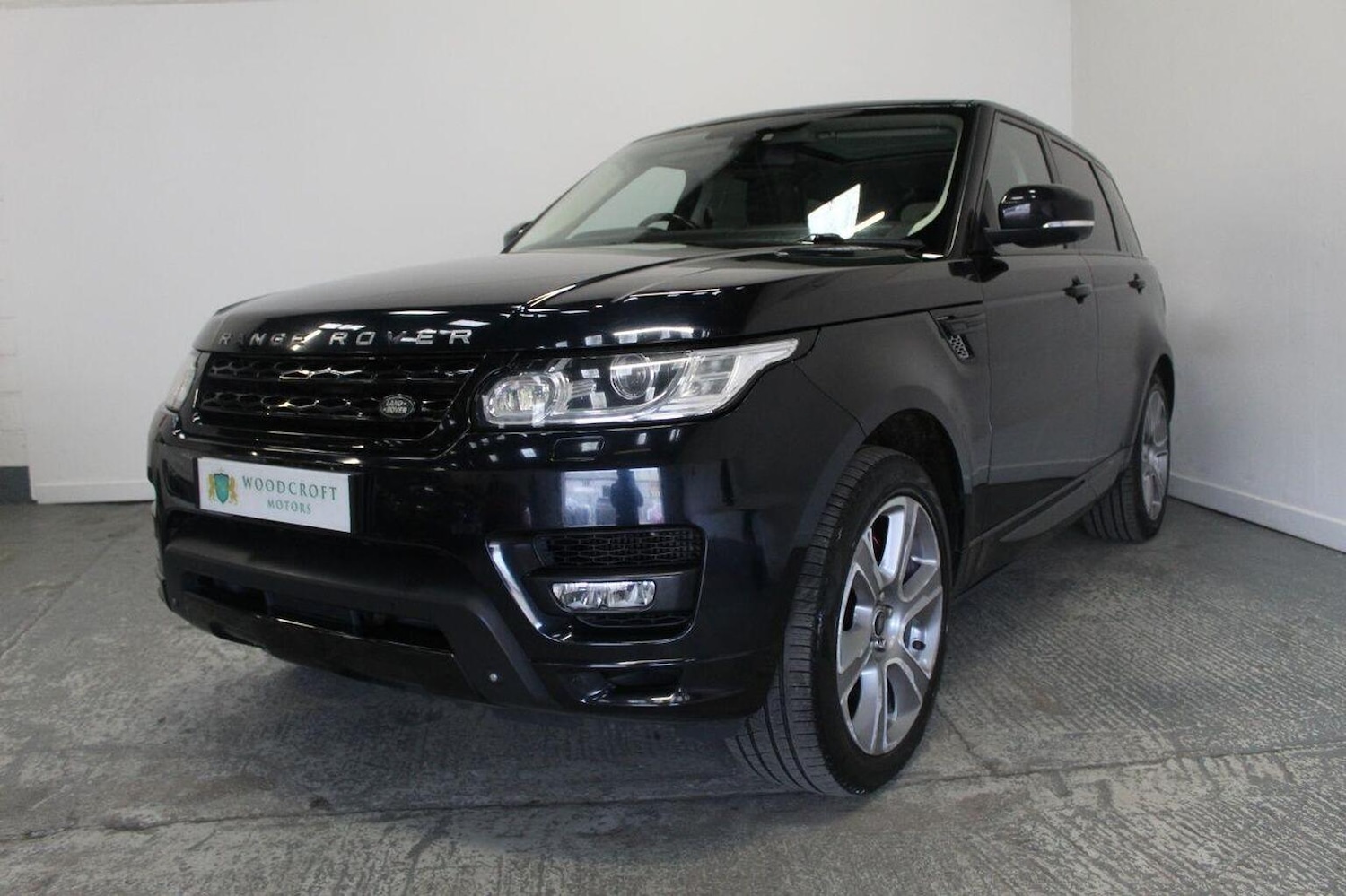 Used Land Rover Range Rover Sport 2015 for sale - 77937941: Photo 2