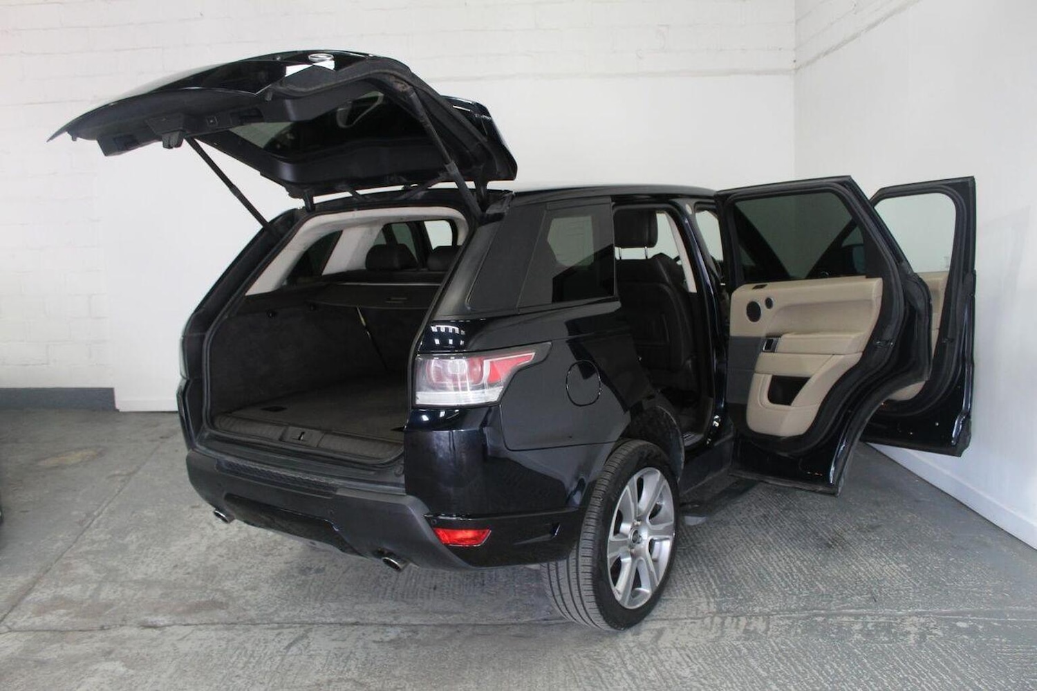 Used Land Rover Range Rover Sport 2015 for sale - 77937941: Photo 23