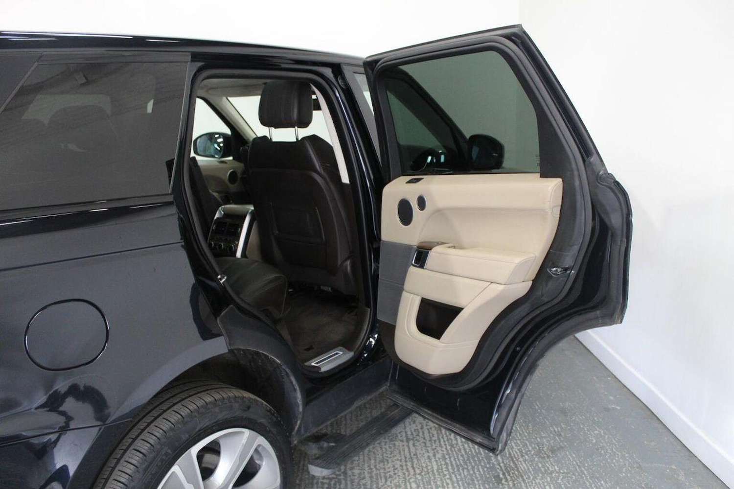 Used Land Rover Range Rover Sport 2015 for sale - 77937941: Photo 30