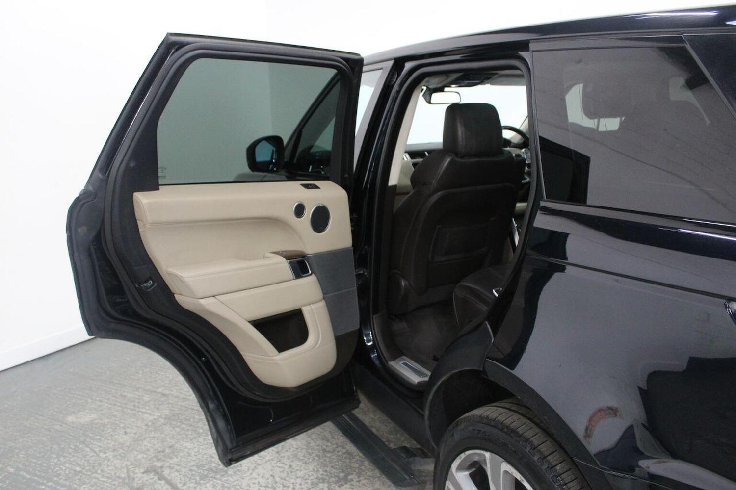 Used Land Rover Range Rover Sport 2015 for sale - 77937941: Photo 31