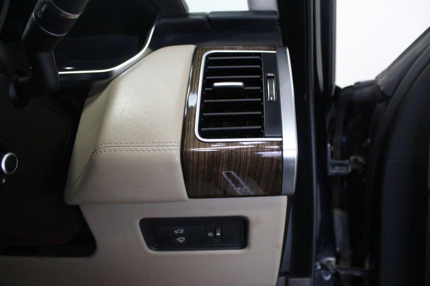 Used Land Rover Range Rover Sport 2015 for sale - 77937941: Photo 54