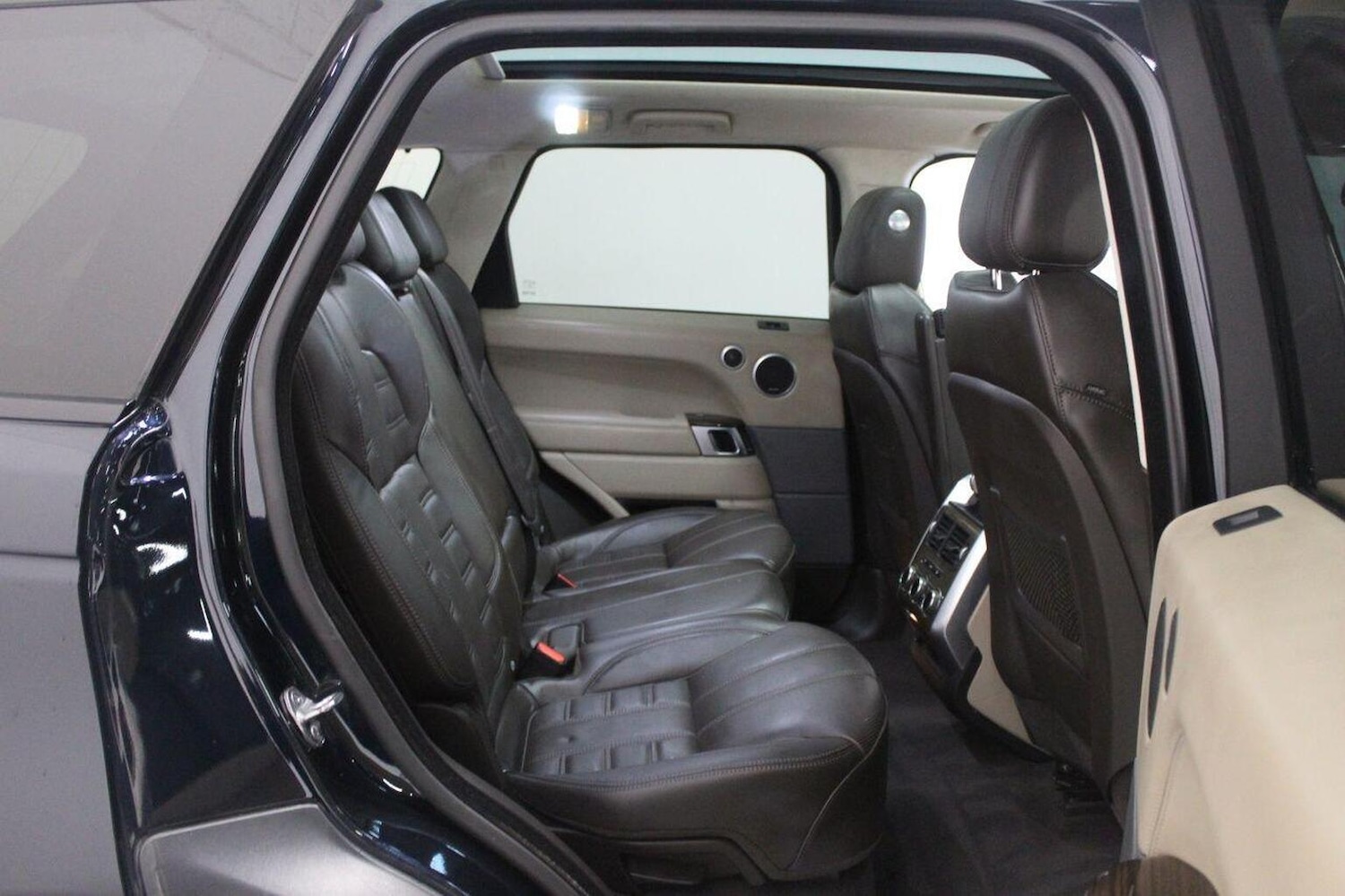 Used Land Rover Range Rover Sport 2015 for sale - 77937941: Photo 59