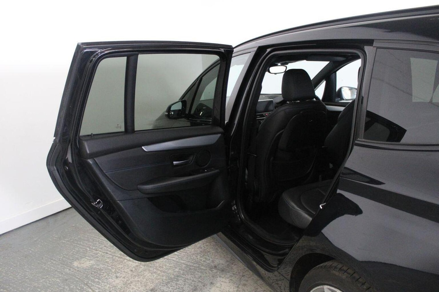 Used BMW 2 Series 2015 for sale - 77937979: Photo 27