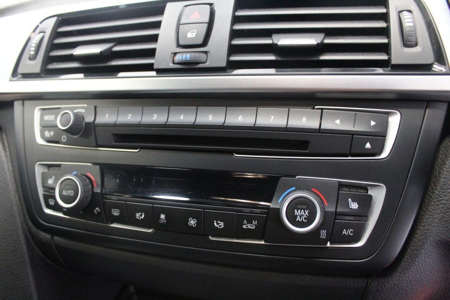 Used BMW 3 Series 2016 for sale - 76011366: Photo 42