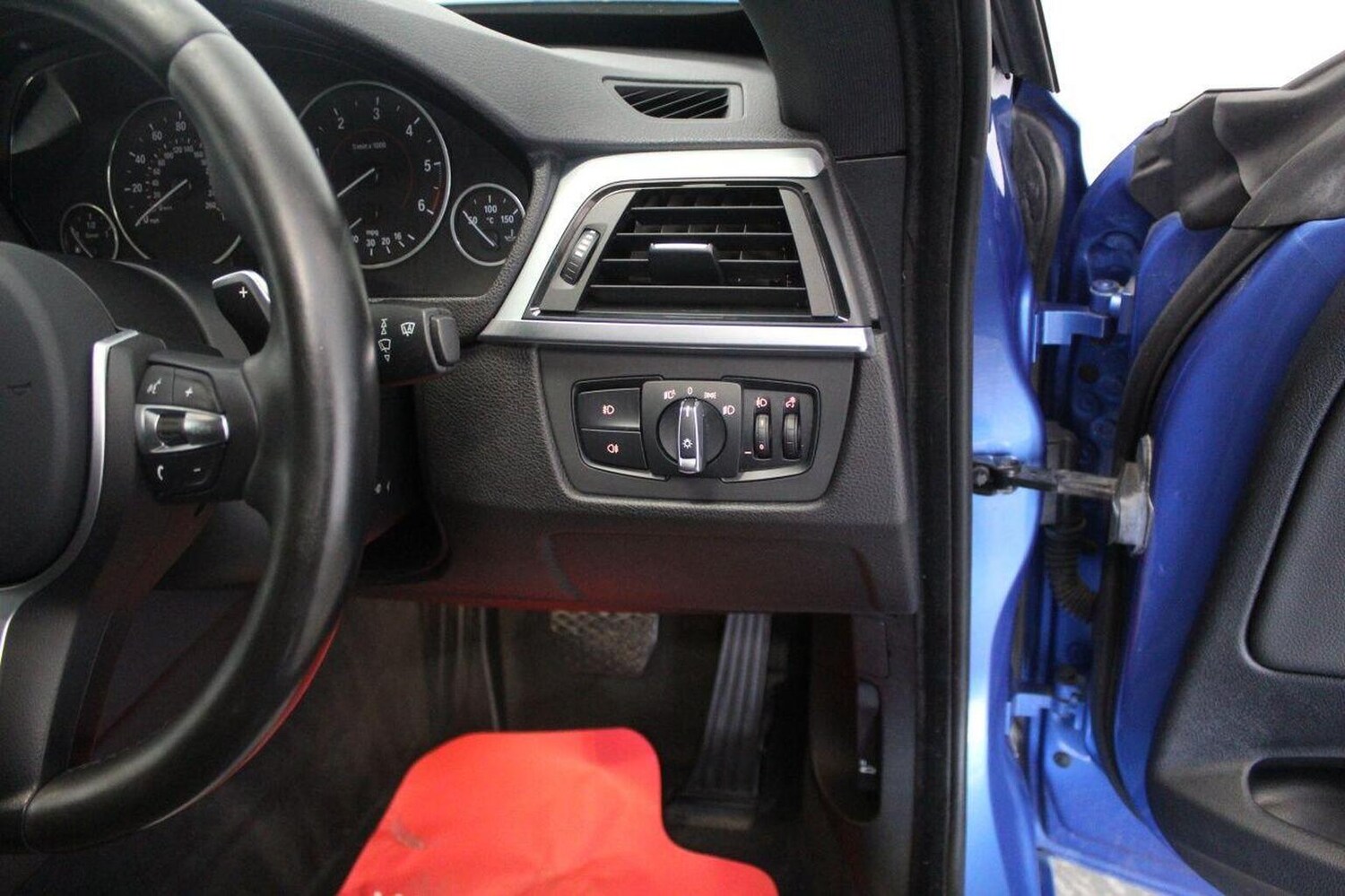 Used BMW 3 Series 2016 for sale - 76011366: Photo 48