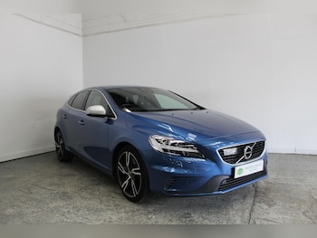Used Volvo V40 2019 for sale - 79558231: Photo
