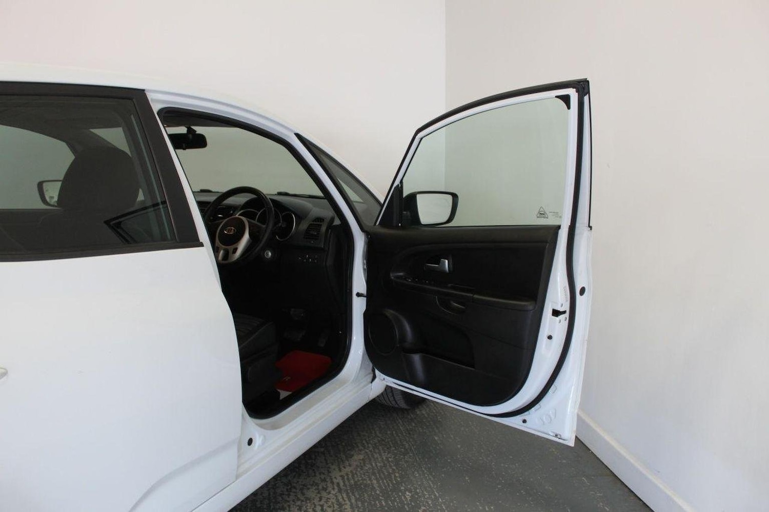 Used Kia Venga 2011 for sale - 76793678: Photo 25