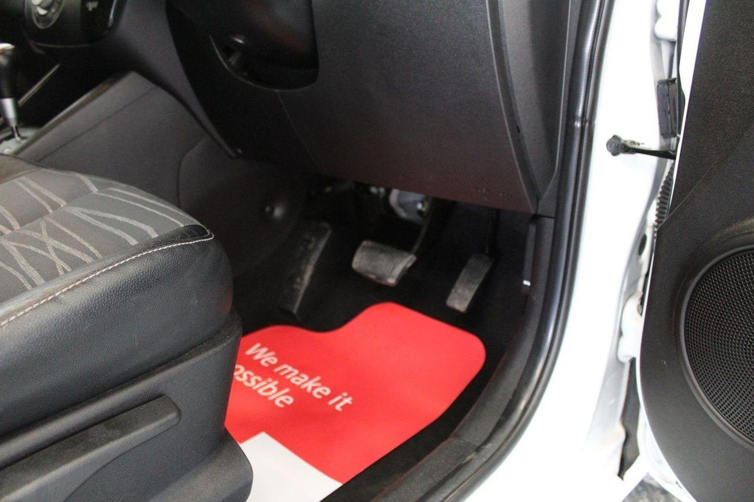 Used Kia Venga 2011 for sale - 76793678: Photo 48