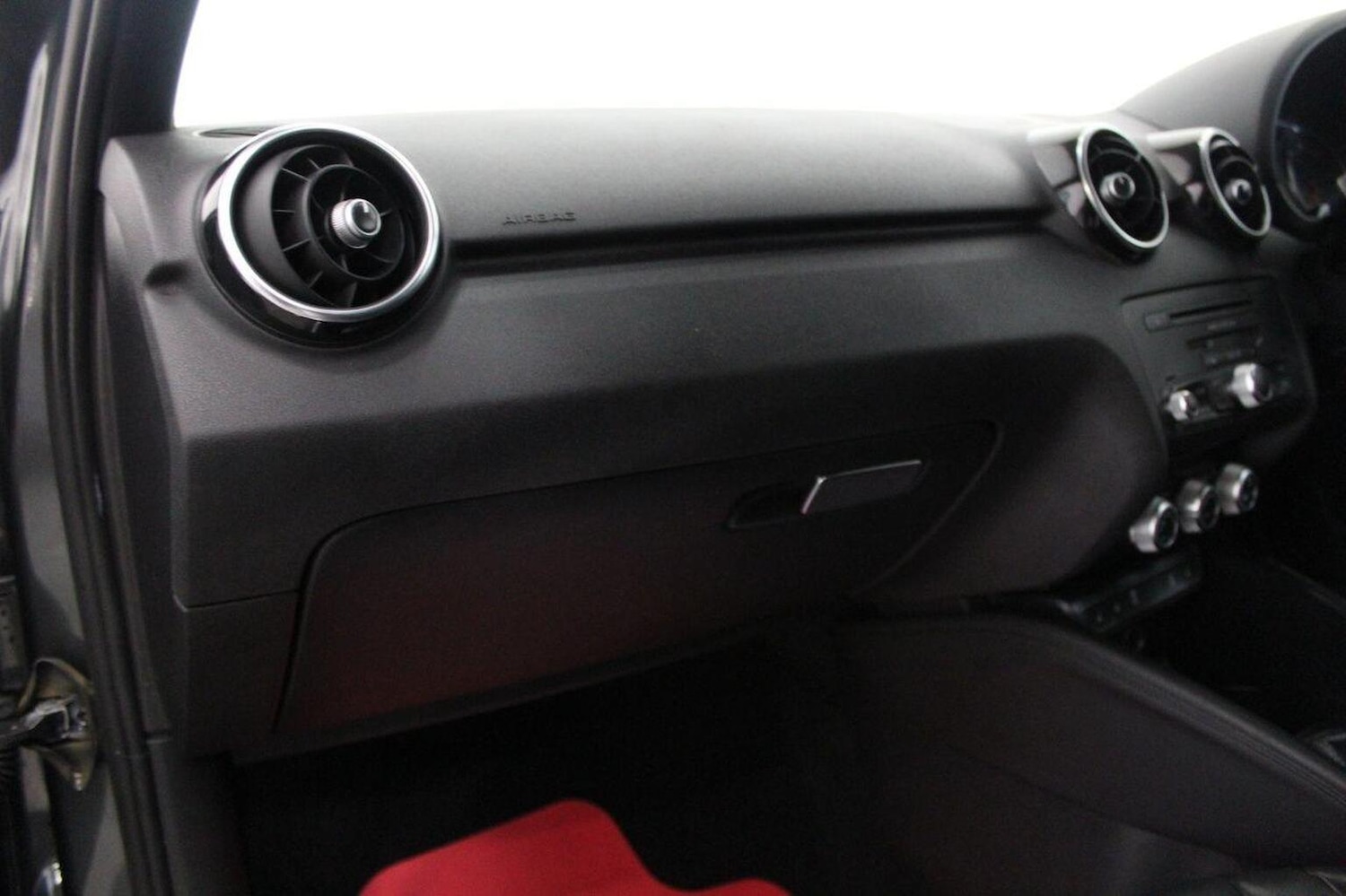 Used Audi A1 2014 for sale - 76605920: Photo 25