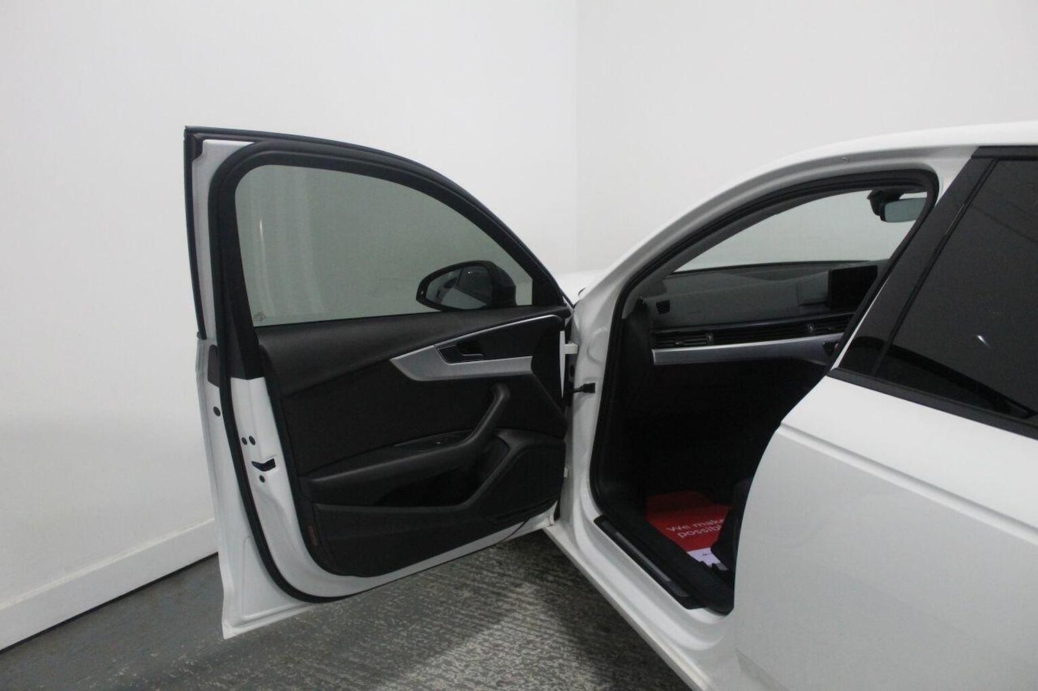 Used Audi A4 2016 for sale - 77535884: Photo 26