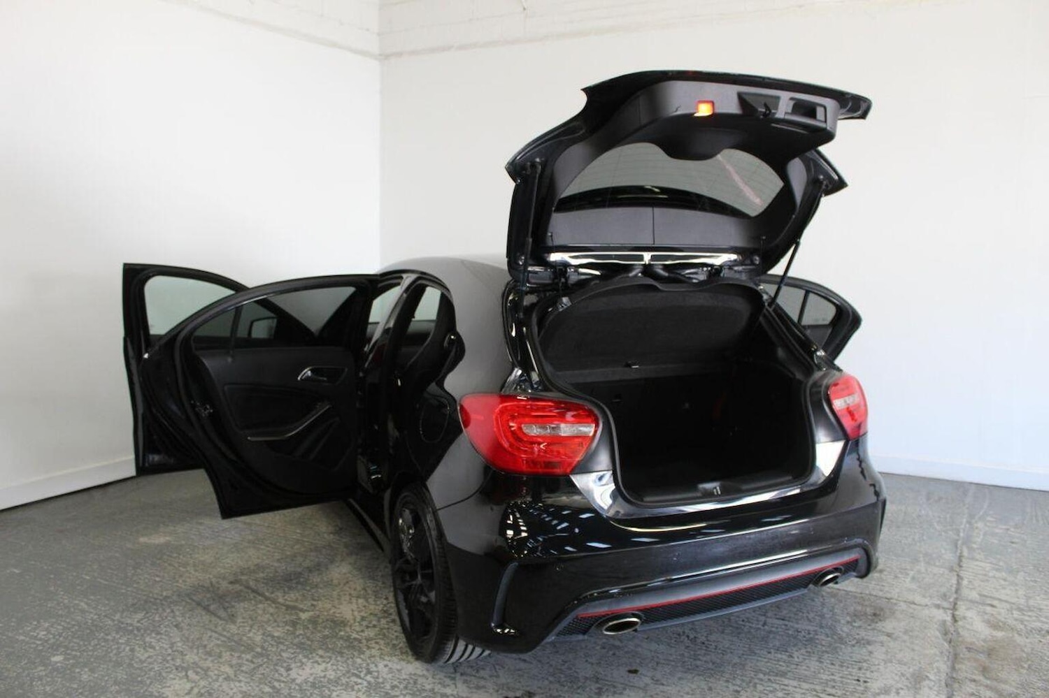 Used Mercedes-Benz A-Class 2013 for sale - 77937980: Photo 25