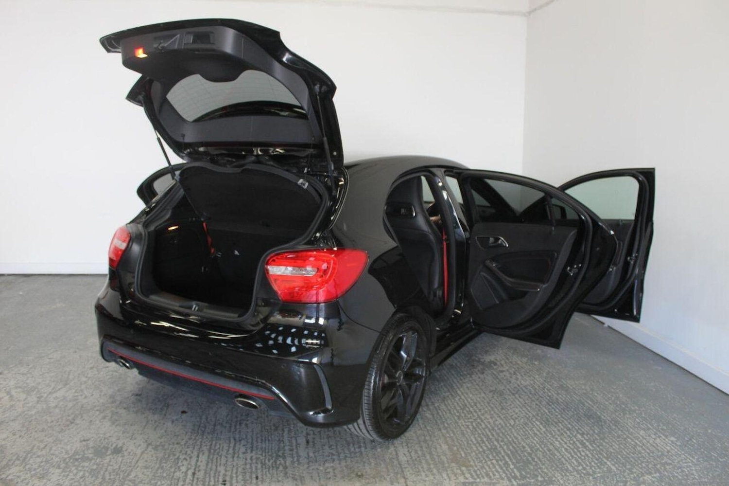 Used Mercedes-Benz A-Class 2013 for sale - 77937980: Photo 26