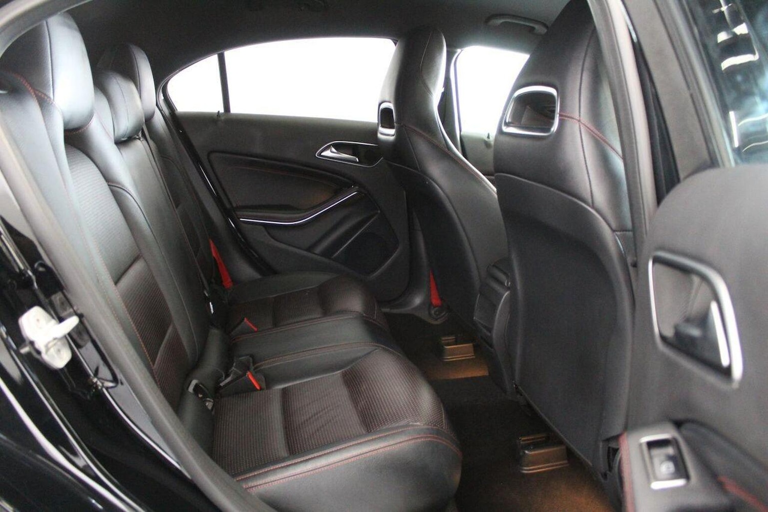 Used Mercedes-Benz A-Class 2013 for sale - 77937980: Photo 54