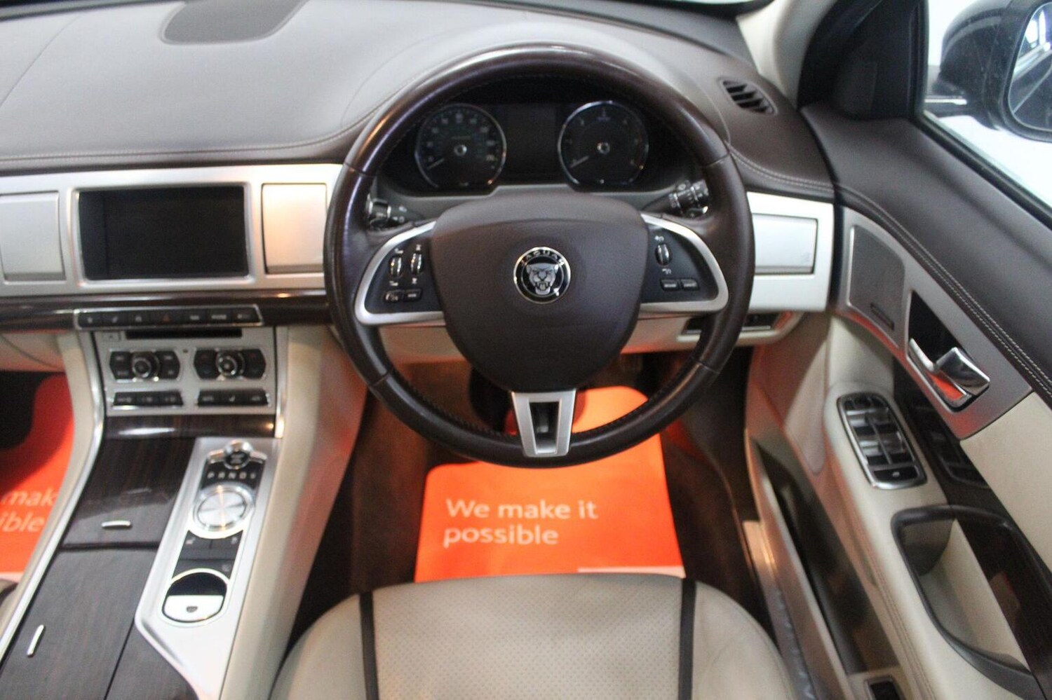 Used Jaguar XF 2015 for sale - 78213547: Photo 41