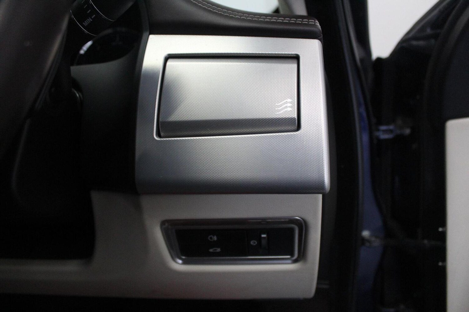 Used Jaguar XF 2015 for sale - 78213547: Photo 44