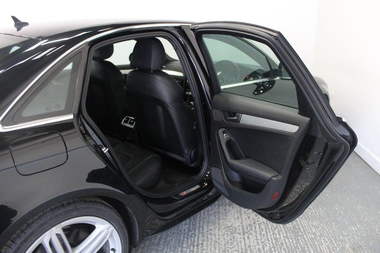 Used Audi A4 2015 for sale - 77937942: Photo 22