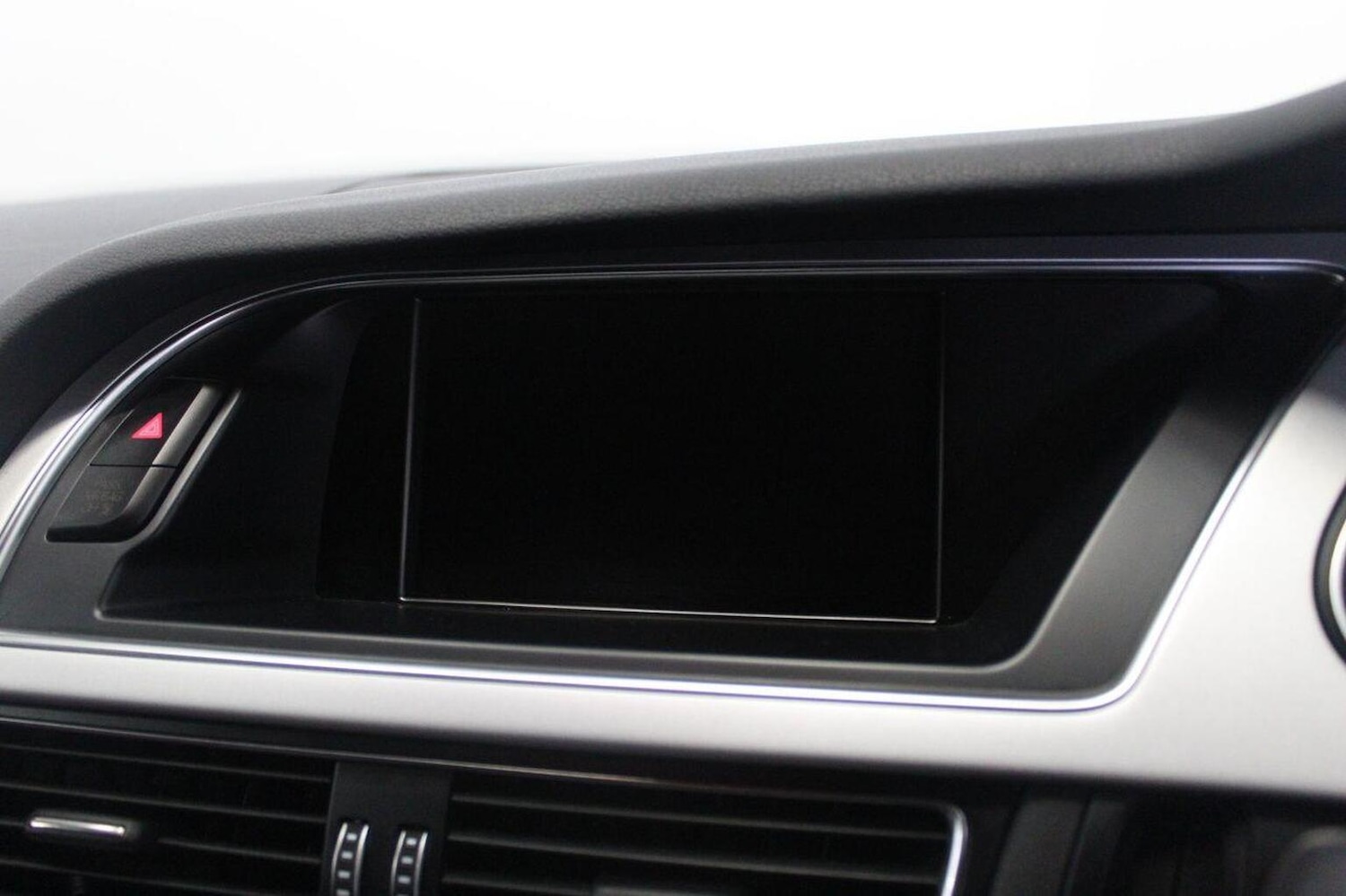 Used Audi A4 2015 for sale - 77937942: Photo 38