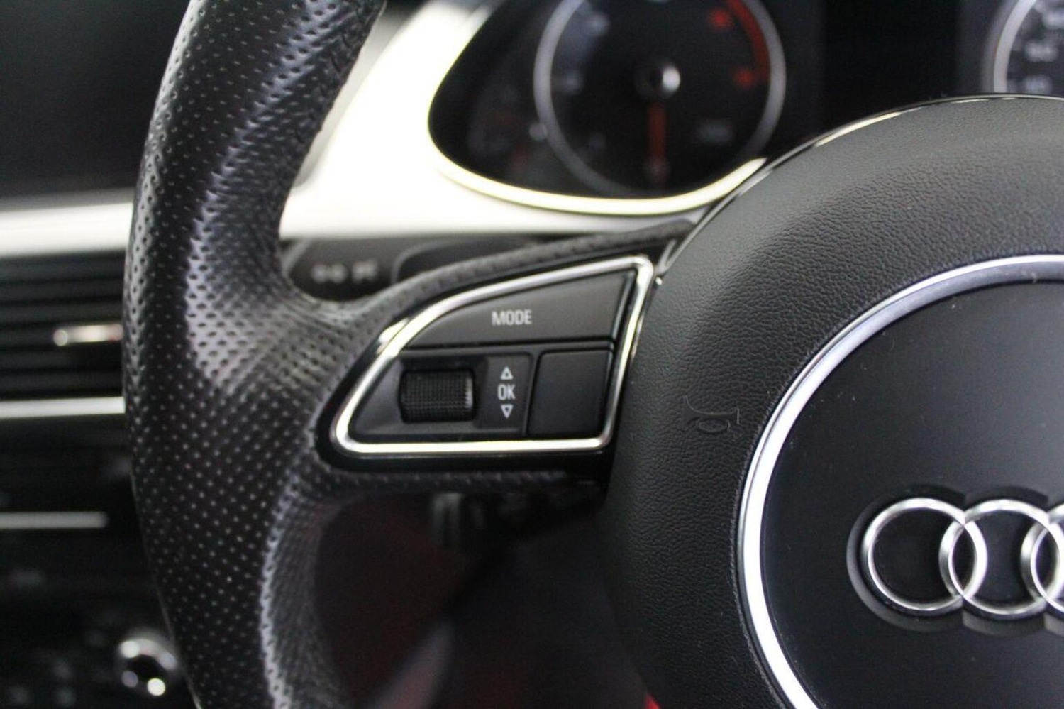 Used Audi A4 2015 for sale - 77937942: Photo 47