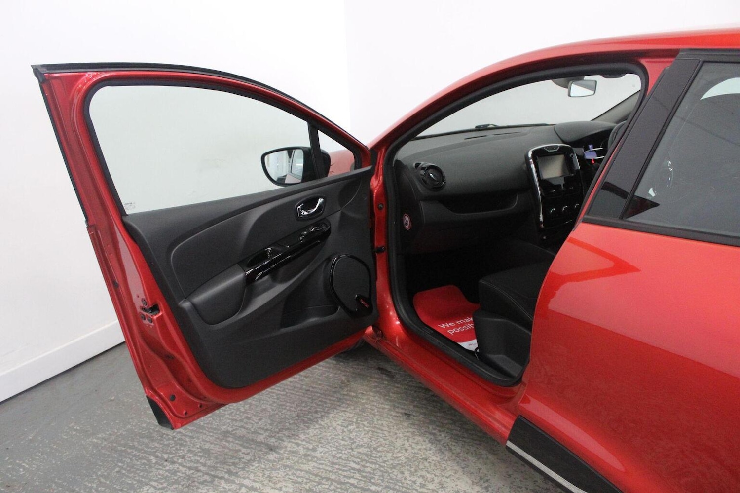 Used Renault Clio 2015 for sale - 78057031: Photo 26