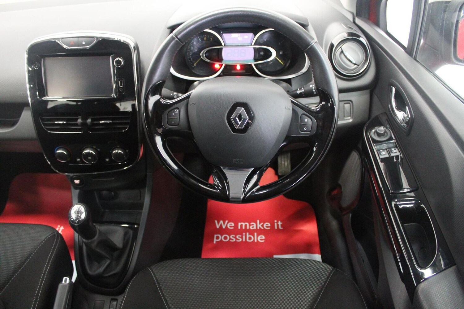 Used Renault Clio 2015 for sale - 78057031: Photo 41
