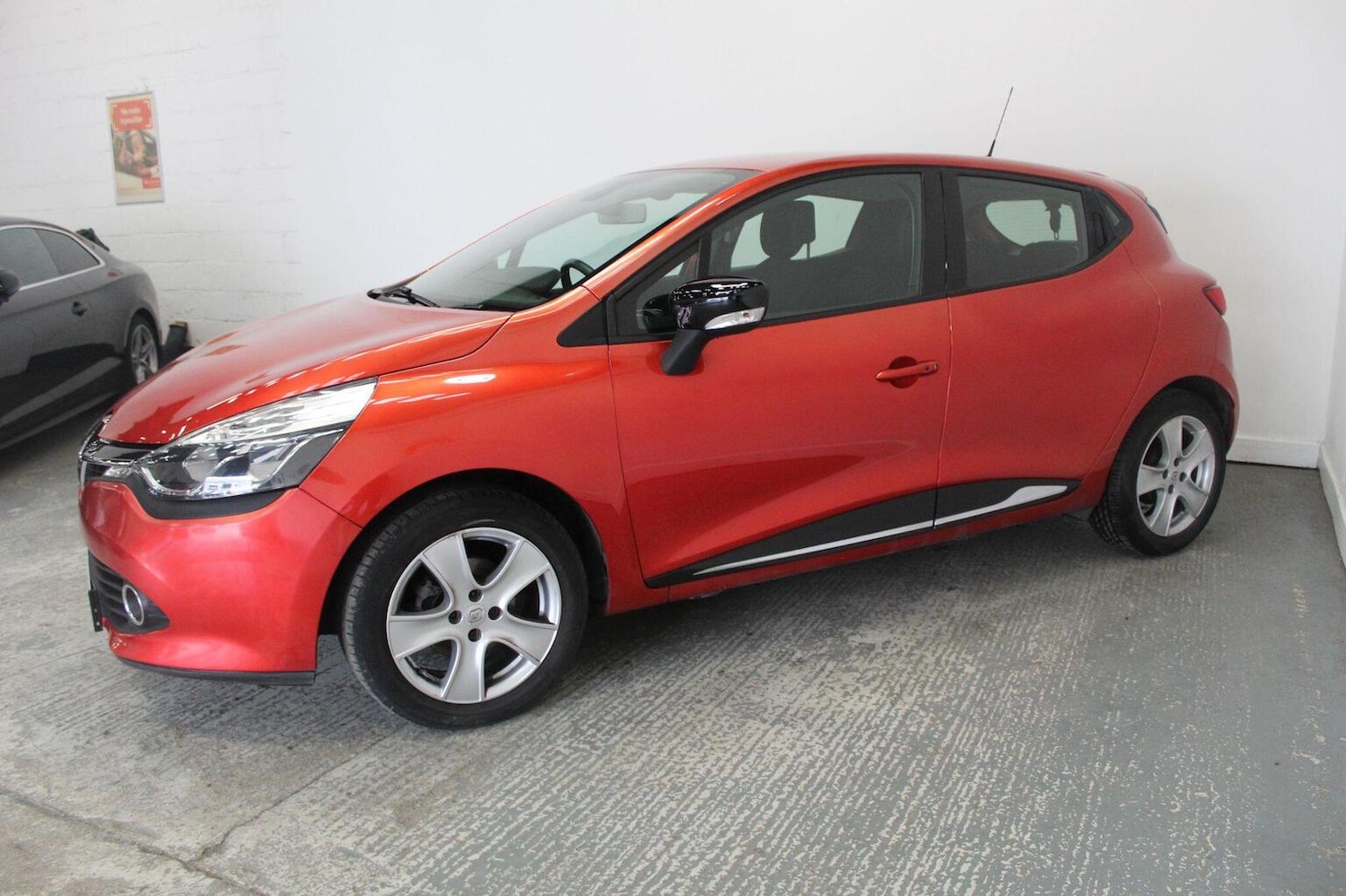 Used Renault Clio 2015 for sale - 78057031: Photo 5