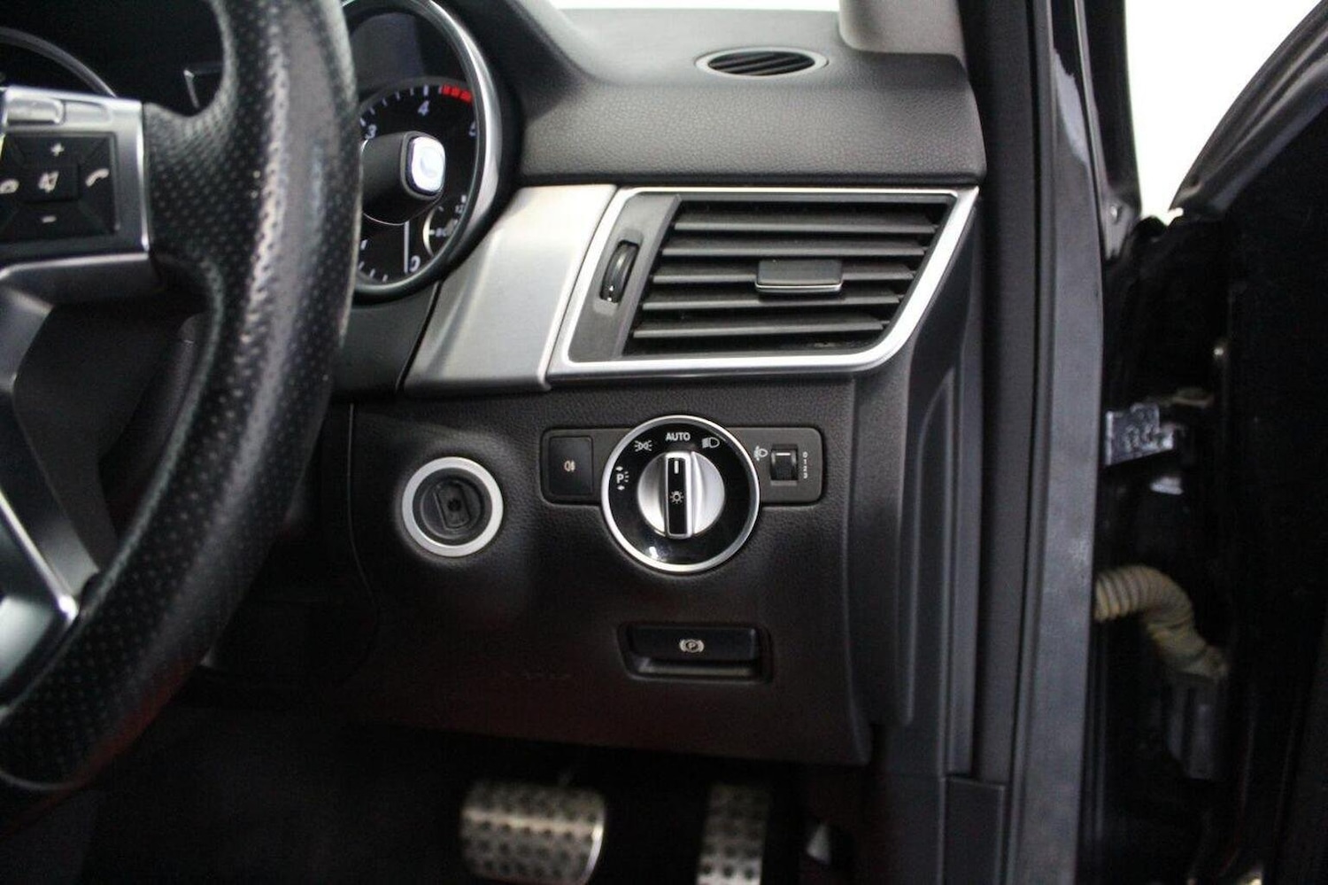 Used Mercedes-Benz M-Class 2013 for sale - 76058139: Photo 49