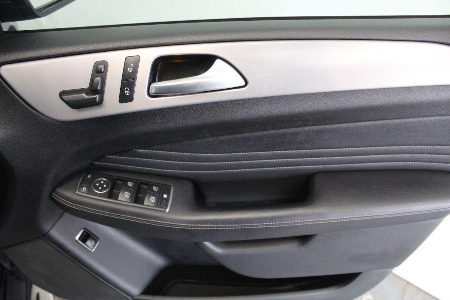 Used Mercedes-Benz M-Class 2013 for sale - 76058139: Photo 50