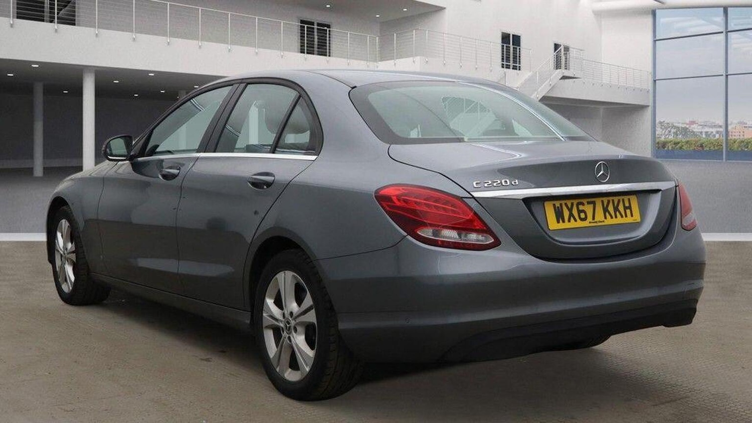 Used Mercedes-Benz C Class 2018 for sale - 78084487: Photo 5