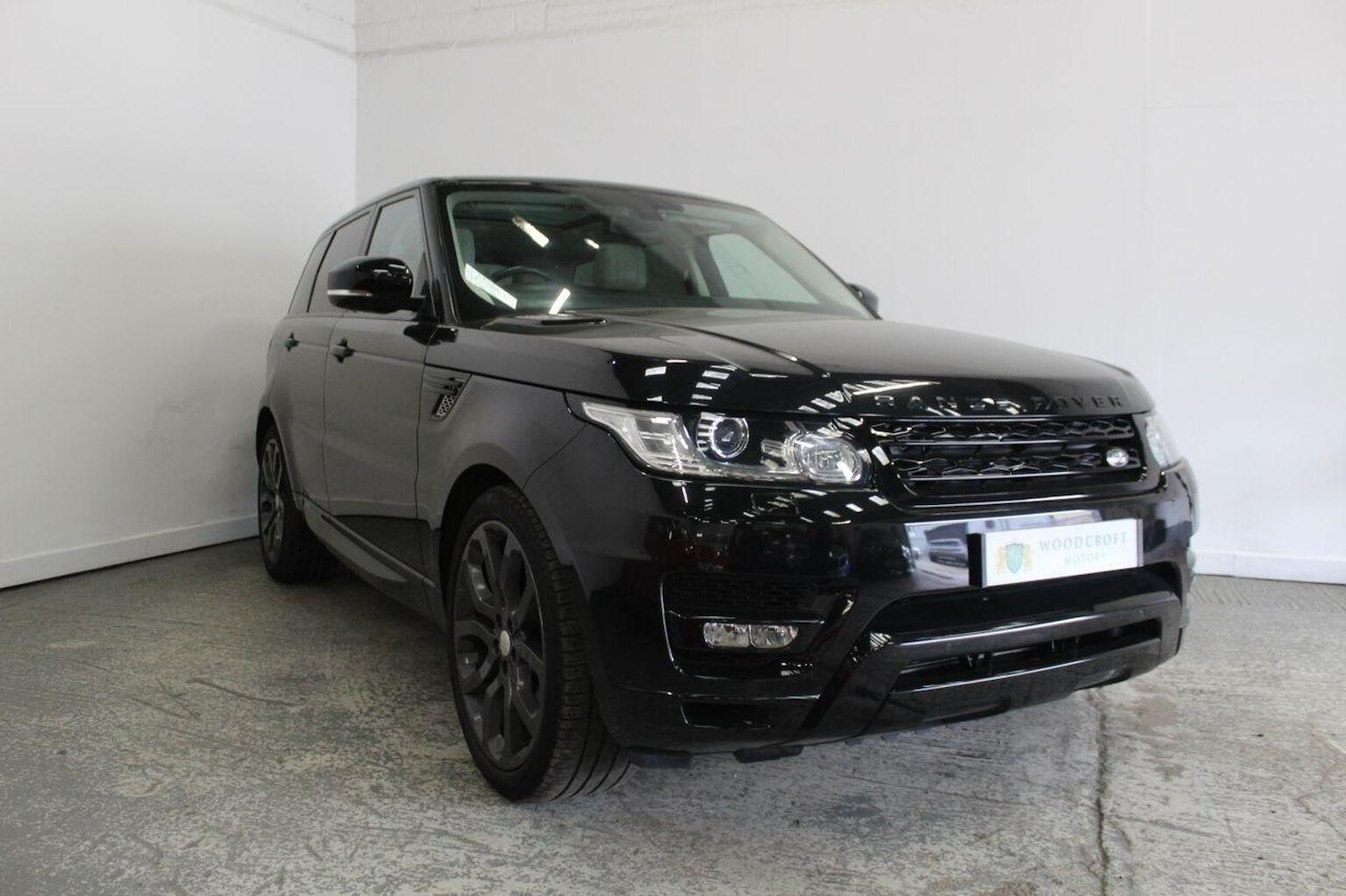 Used Land Rover Range Rover Sport 2015 for sale - 76407515: Photo 1