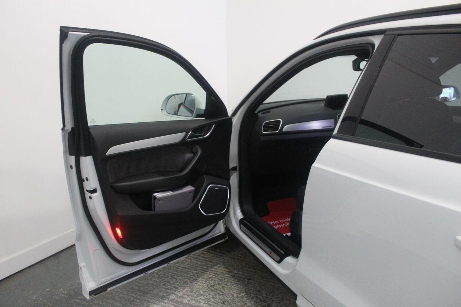 Used Audi Q3 2015 for sale - 77921302: Photo 28