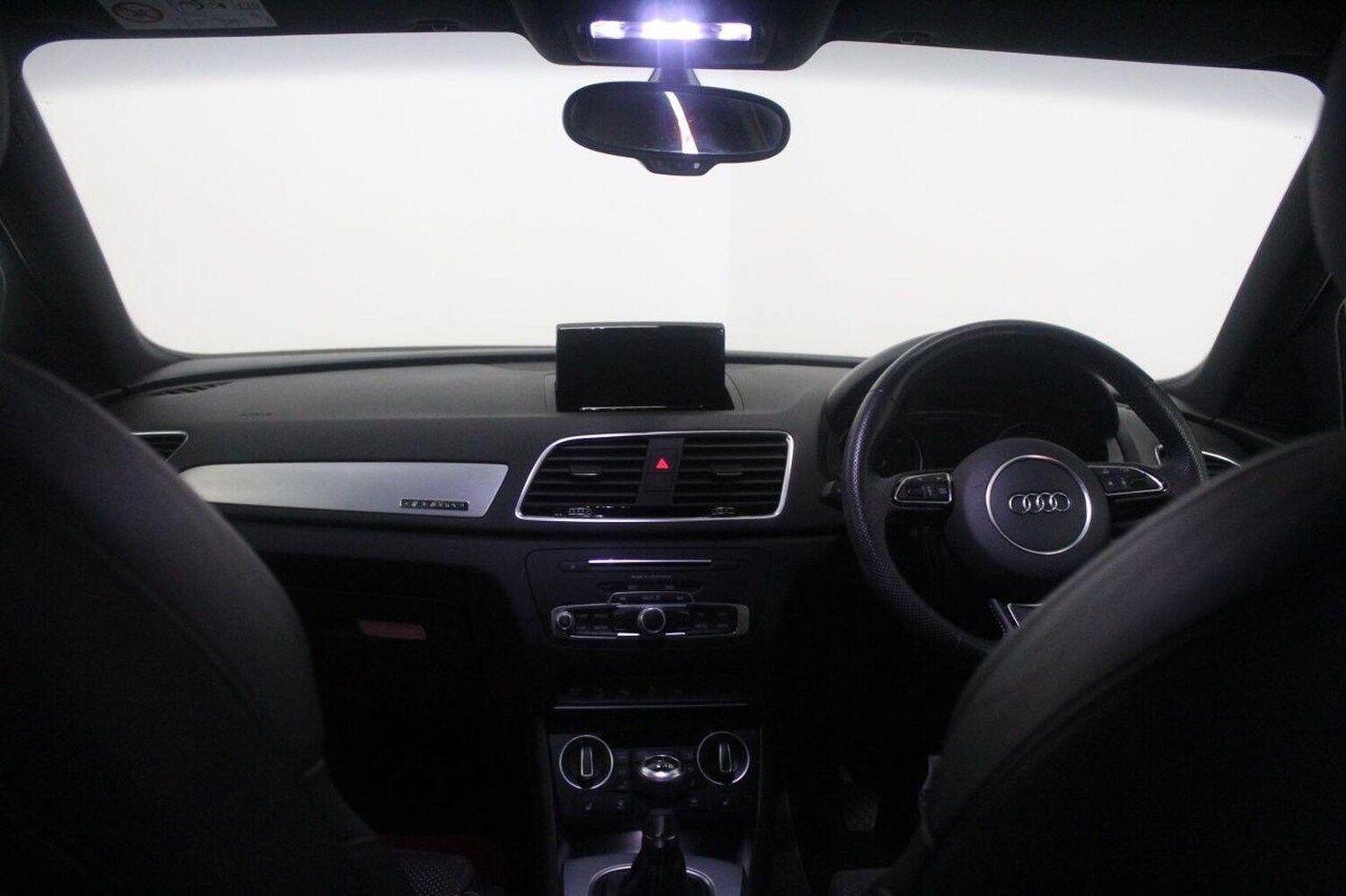 Used Audi Q3 2015 for sale - 77921302: Photo 30