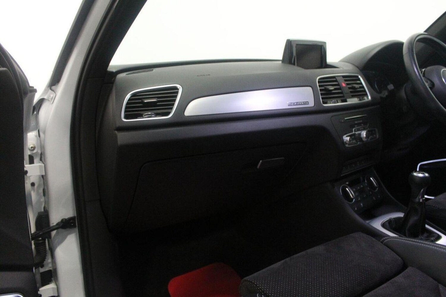 Used Audi Q3 2015 for sale - 77921302: Photo 32