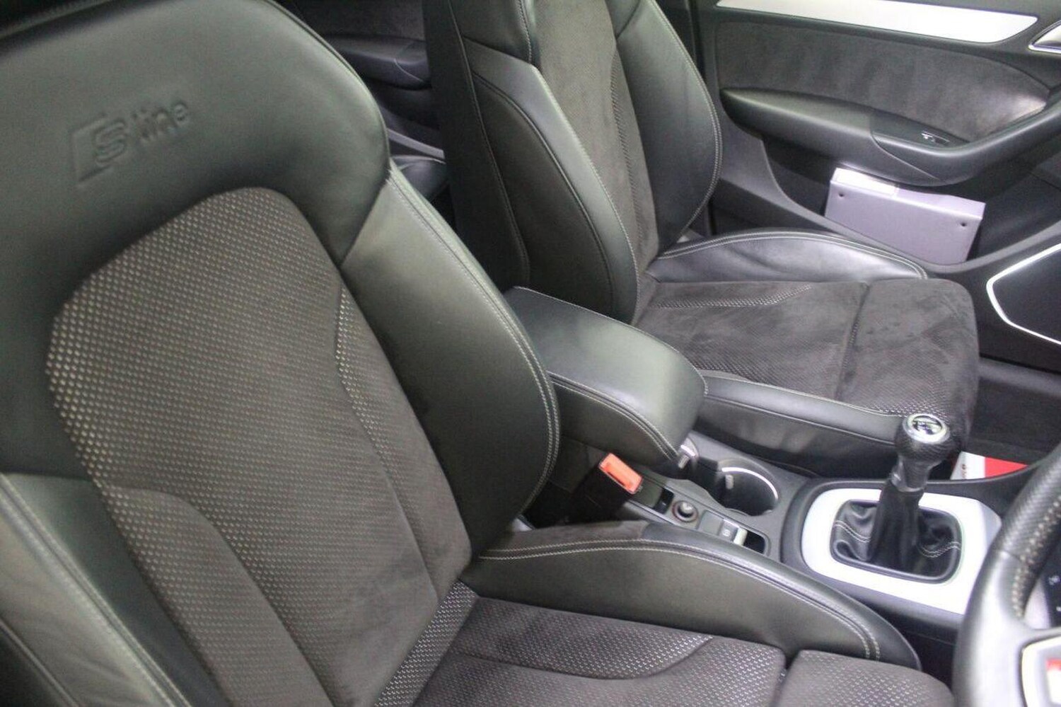 Used Audi Q3 2015 for sale - 77921302: Photo 45