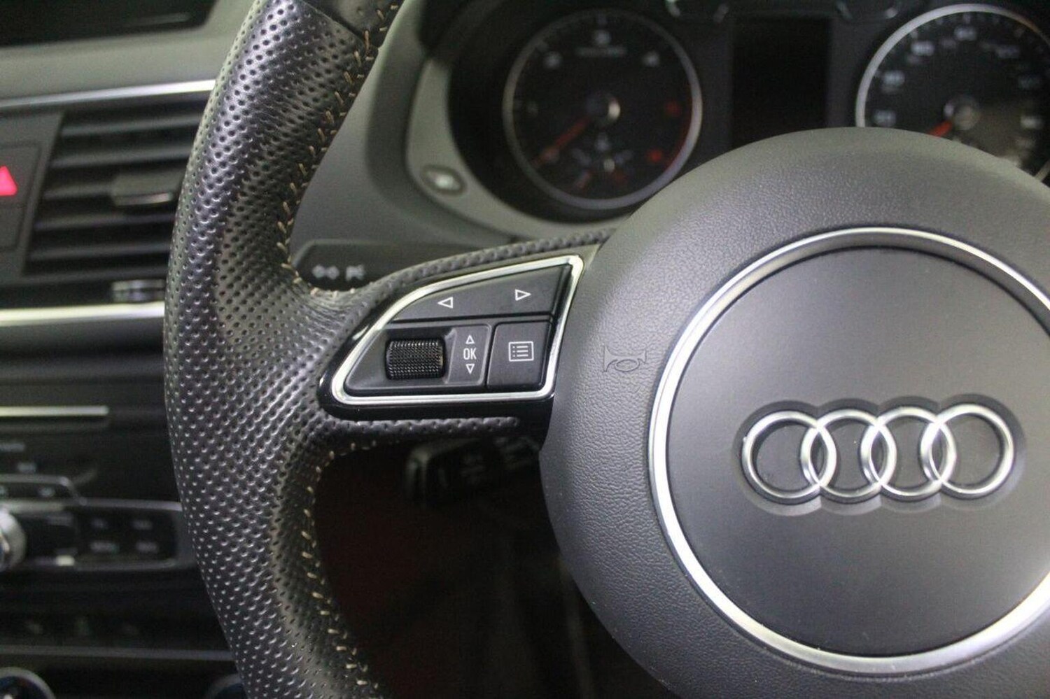 Used Audi Q3 2015 for sale - 77921302: Photo 47