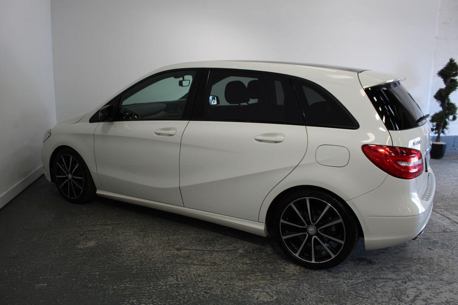 Used Mercedes-Benz B Class 2014 for sale - 76793695: Photo 10