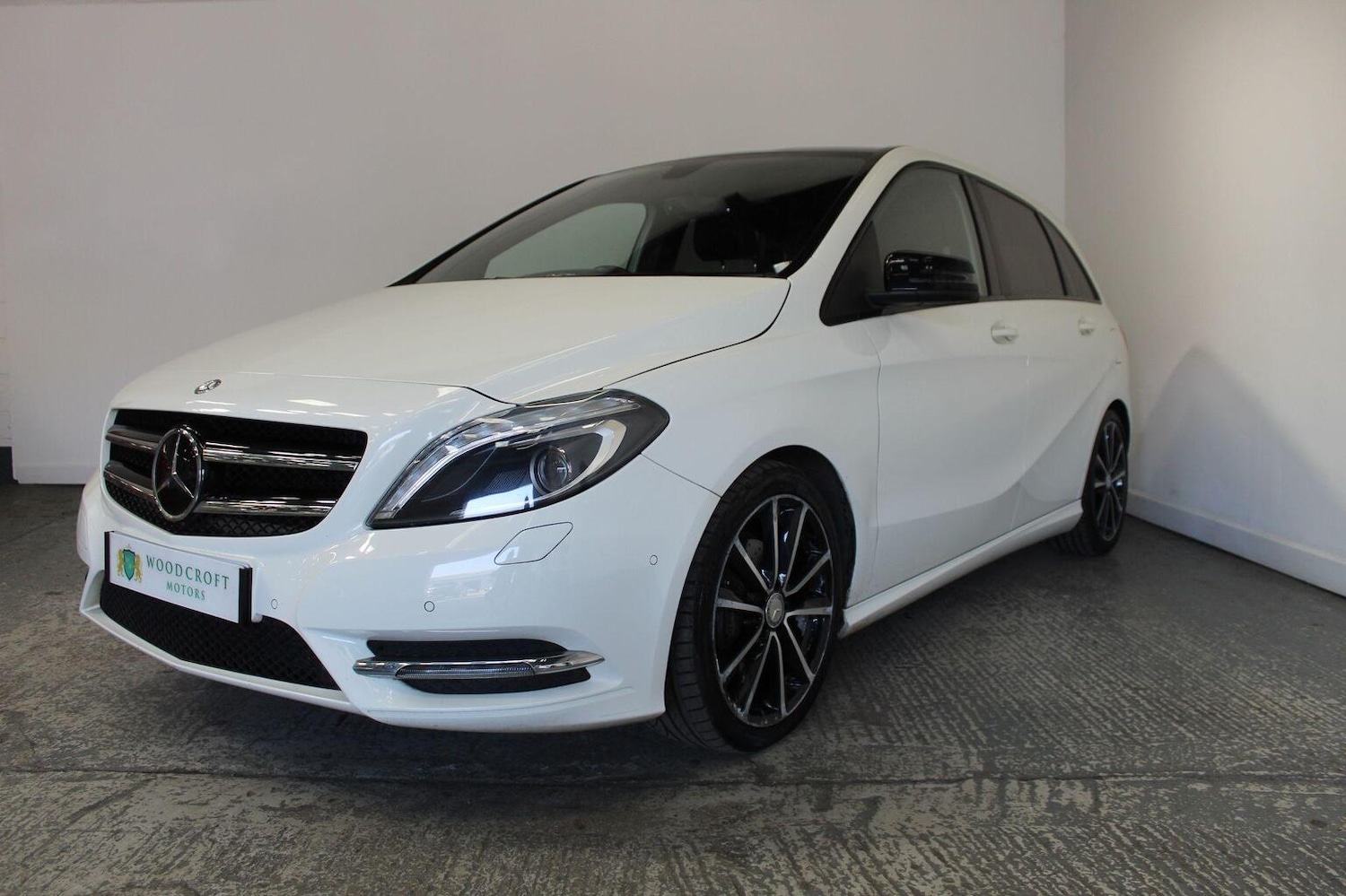 Used Mercedes-Benz B Class 2014 for sale - 76793695: Photo 2