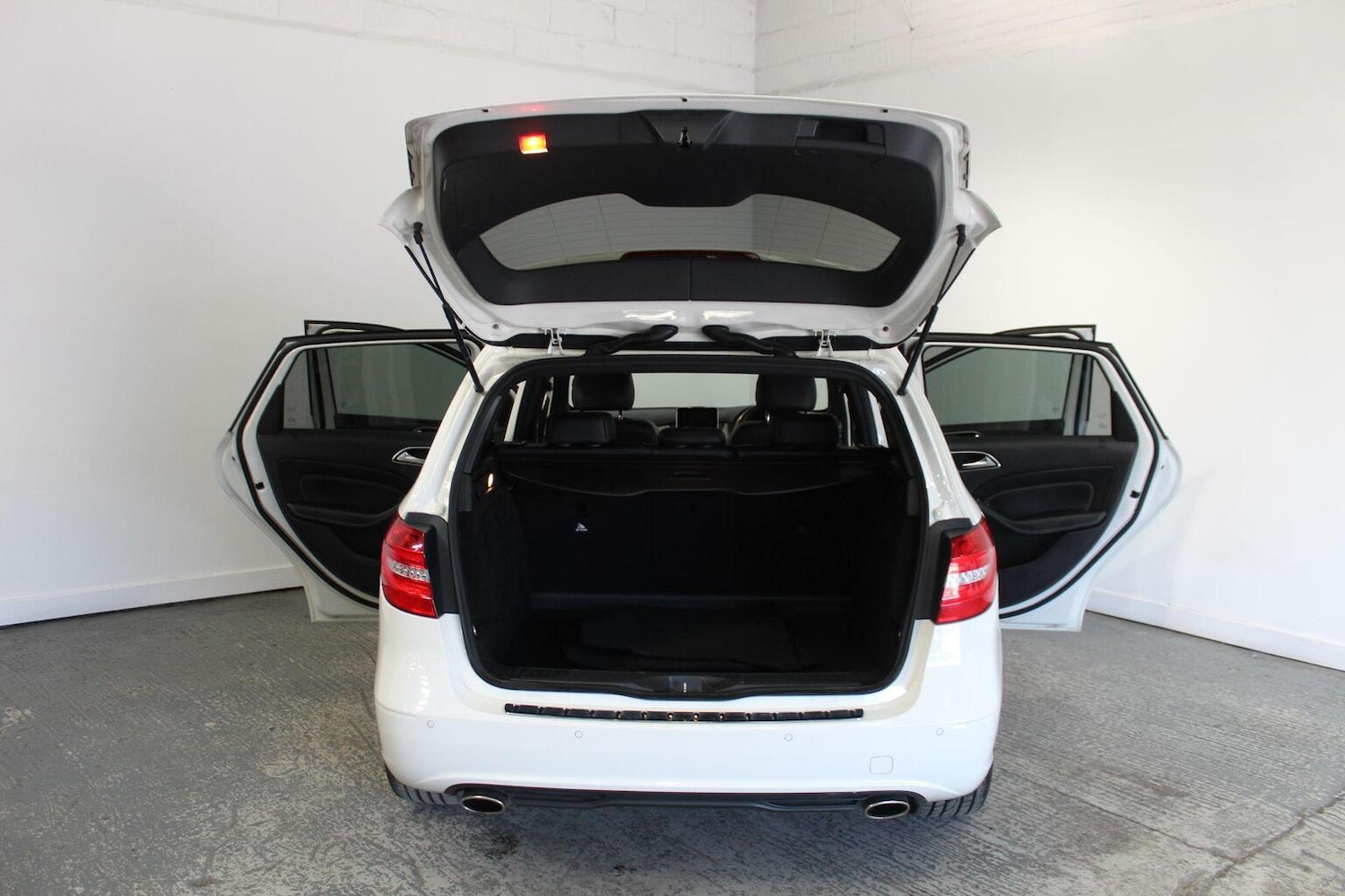 Used Mercedes-Benz B Class 2014 for sale - 76793695: Photo 23