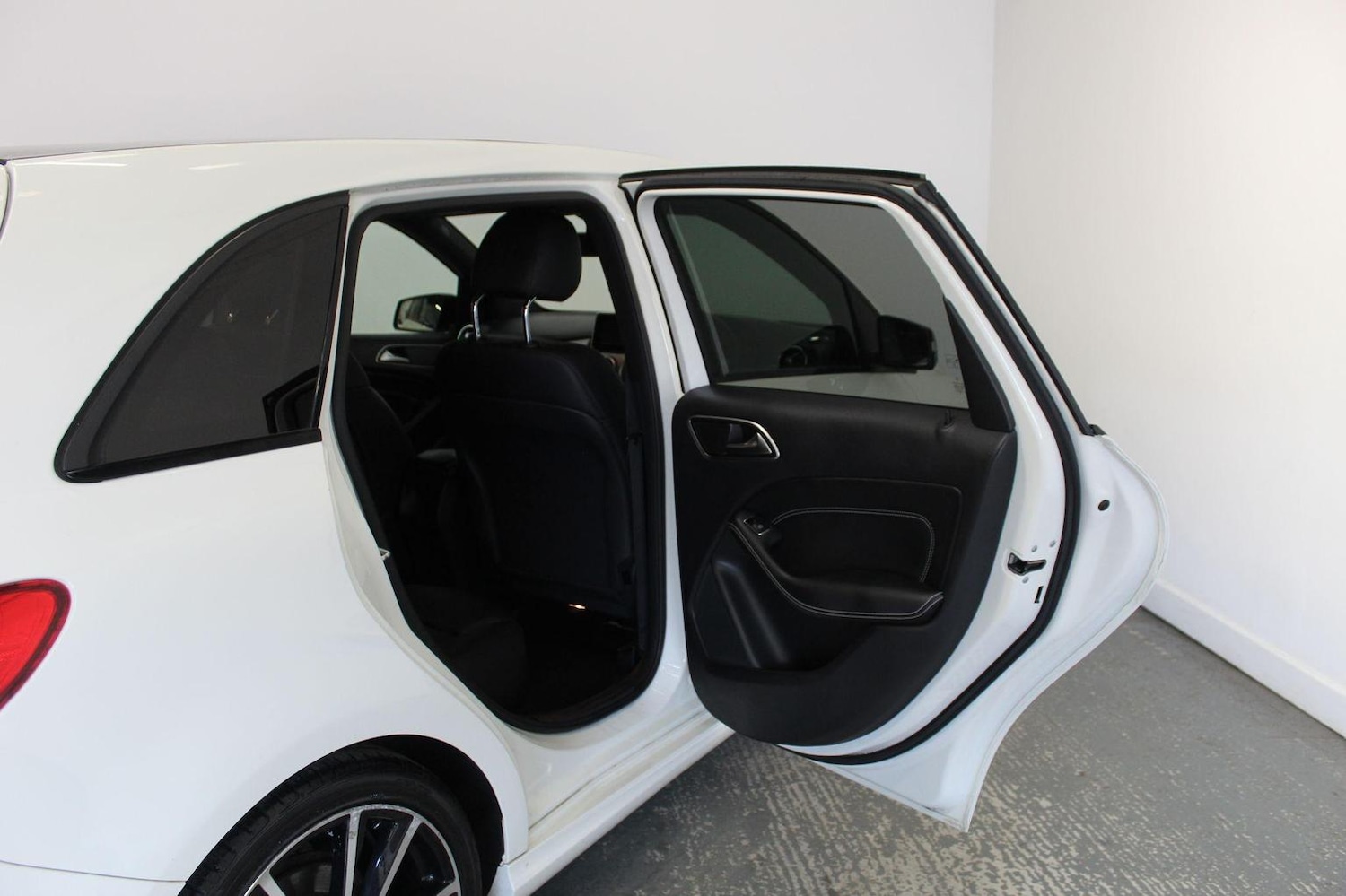 Used Mercedes-Benz B Class 2014 for sale - 76793695: Photo 26