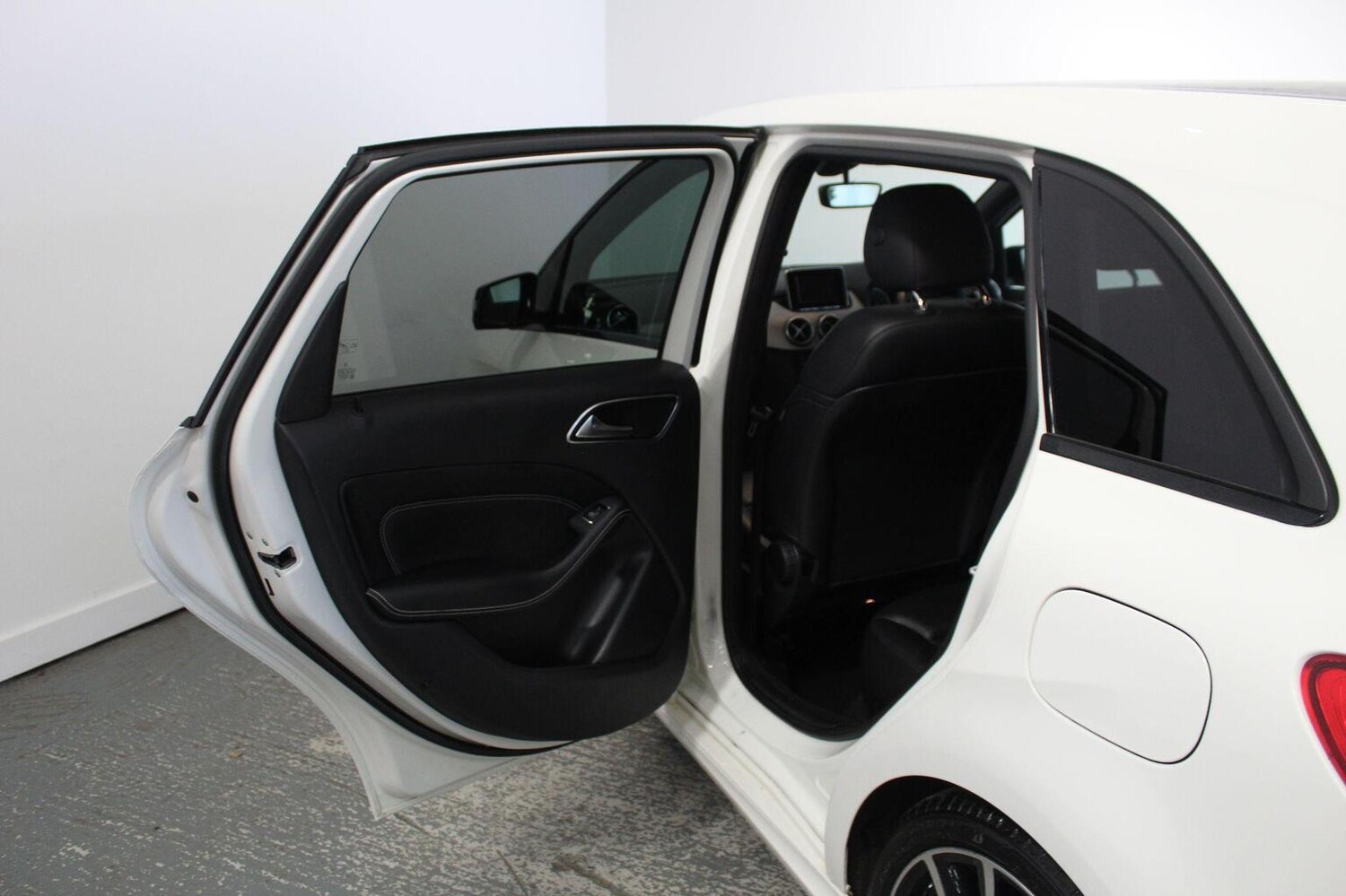 Used Mercedes-Benz B Class 2014 for sale - 76793695: Photo 28