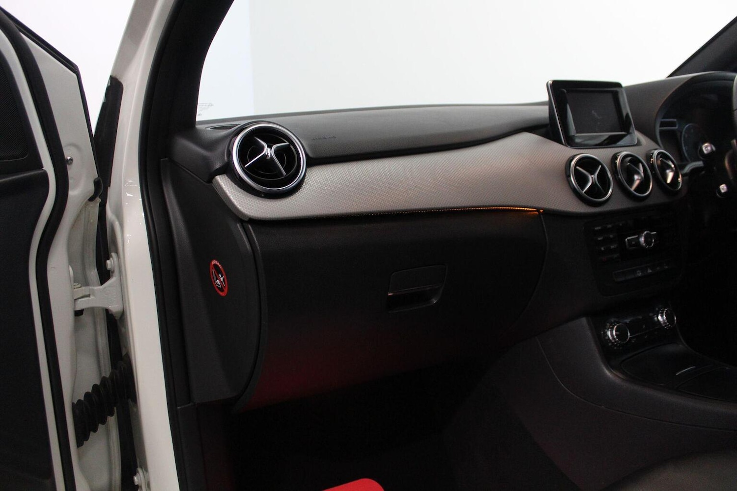 Used Mercedes-Benz B Class 2014 for sale - 76793695: Photo 31