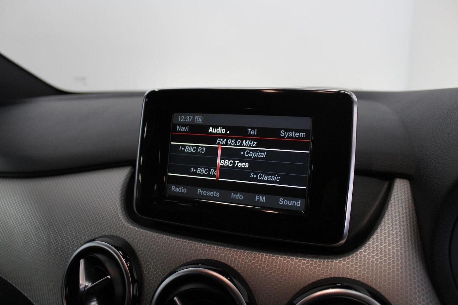 Used Mercedes-Benz B Class 2014 for sale - 76793695: Photo 34