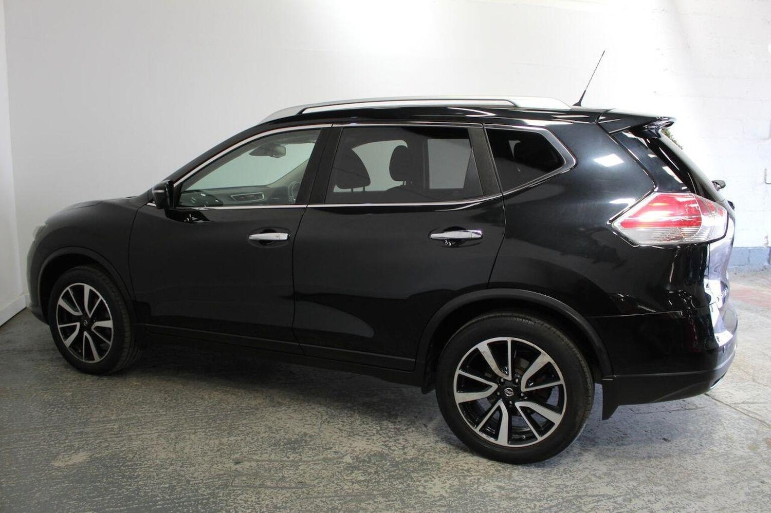 Used Nissan X-Trail 2017 for sale - 77251330: Photo 10