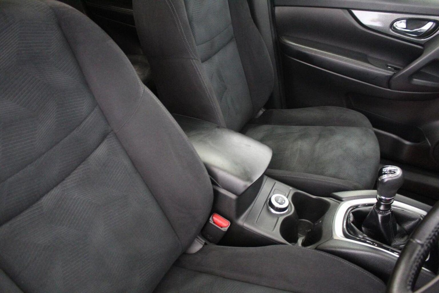 Used Nissan X-Trail 2017 for sale - 77251330: Photo 45