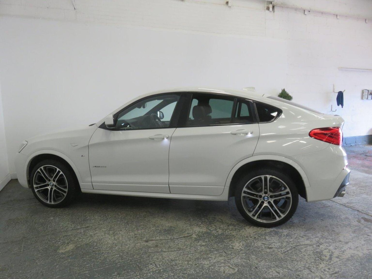 Used BMW X4 2015 for sale - 77938040: Photo 10