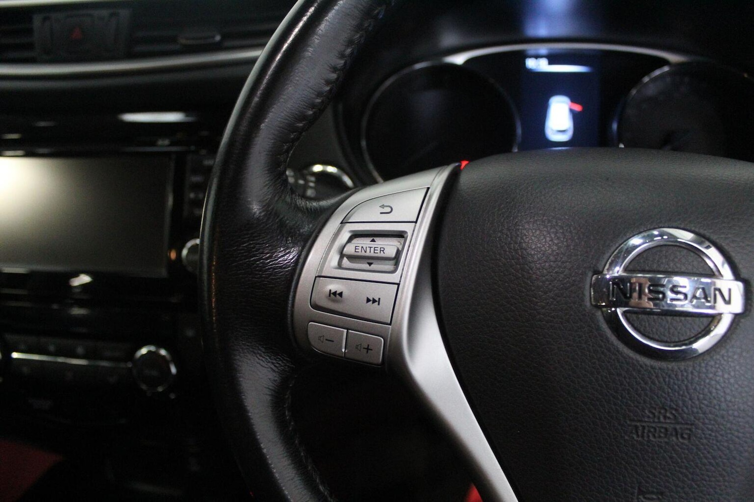 Used Nissan X-Trail 2015 for sale - 76666090: Photo 50